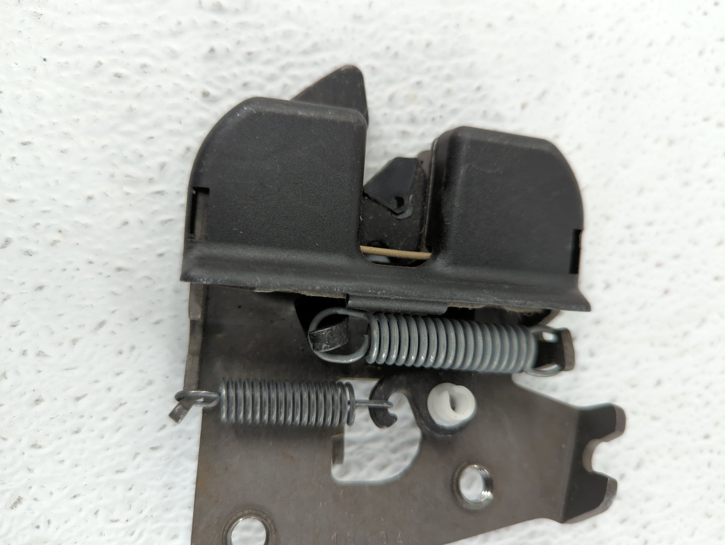 2007 Bmw 525i  REAR RIGHT PASSENGER SIDE SEAT LOCK LATCH ACTUATOR - Oemusedautoparts1.com