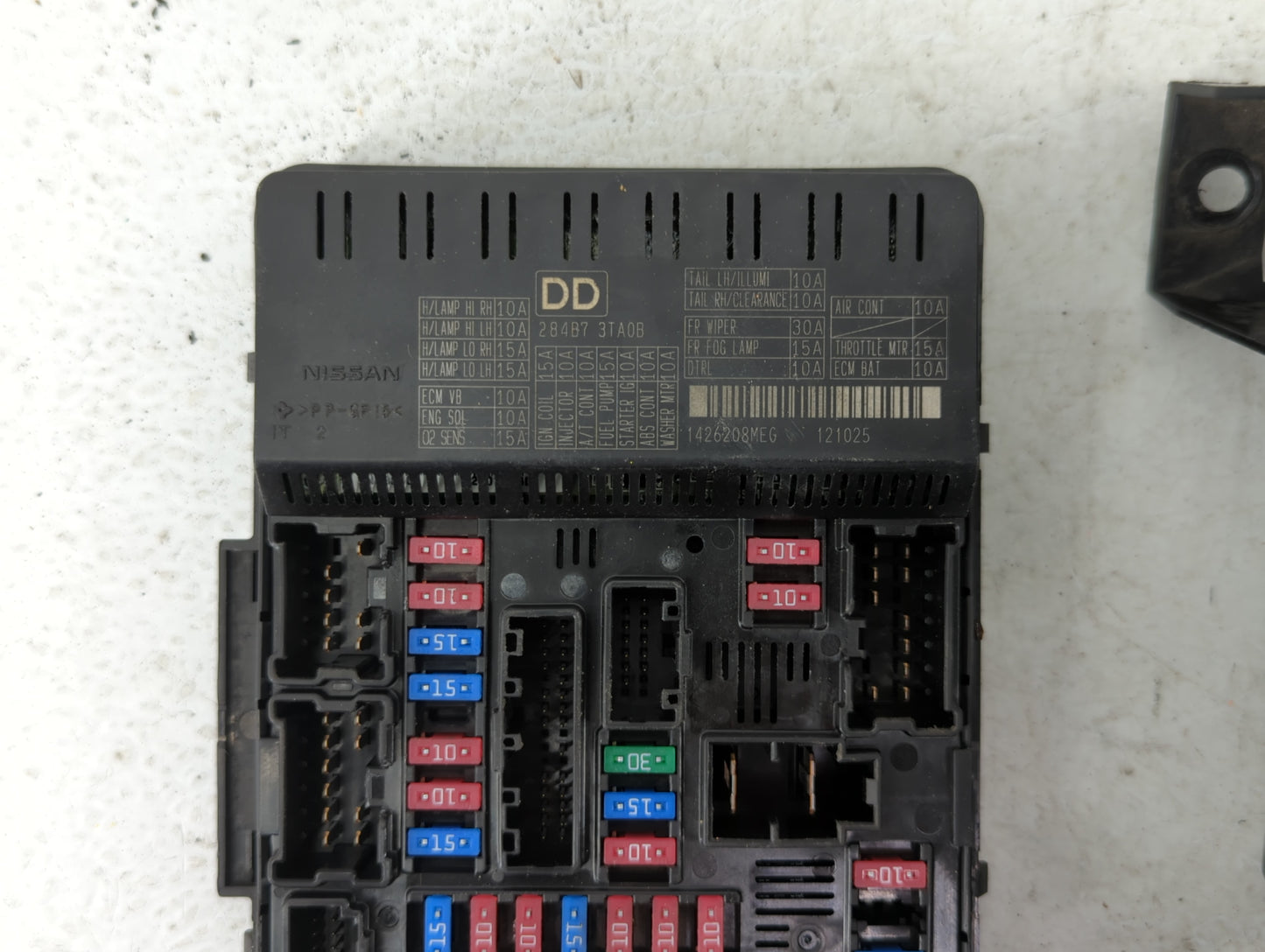 2006-2007 Bmw 525i Fusebox Fuse Box Panel Relay Module P/N:1426208MEG 284B7 3TA0B Fits Fits 2006 2007 2008 2009 2010 OEM Use