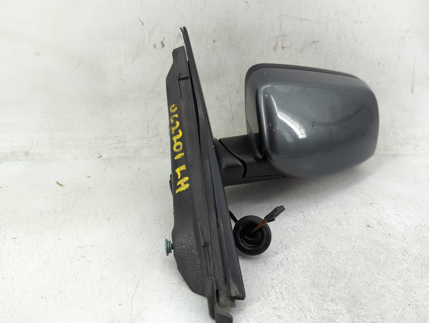 2006-2007 Bmw 530i Driver Side View Mirror - Left Door Mirror OEM Used - Oemusedautoparts1.com