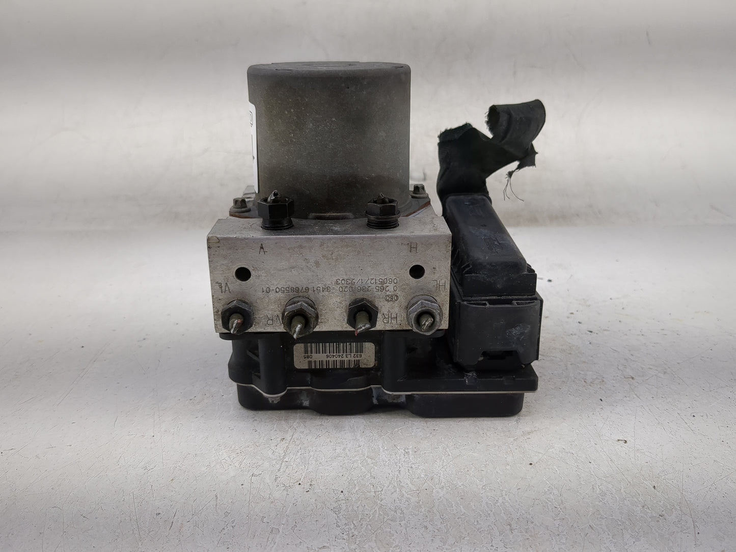 2006-2007 Bmw 550i ABS Pump Control Module Replacement P/N:0265236020 34516788550-01, 0265950666 Fits Fits 2006 2007 OEM Use