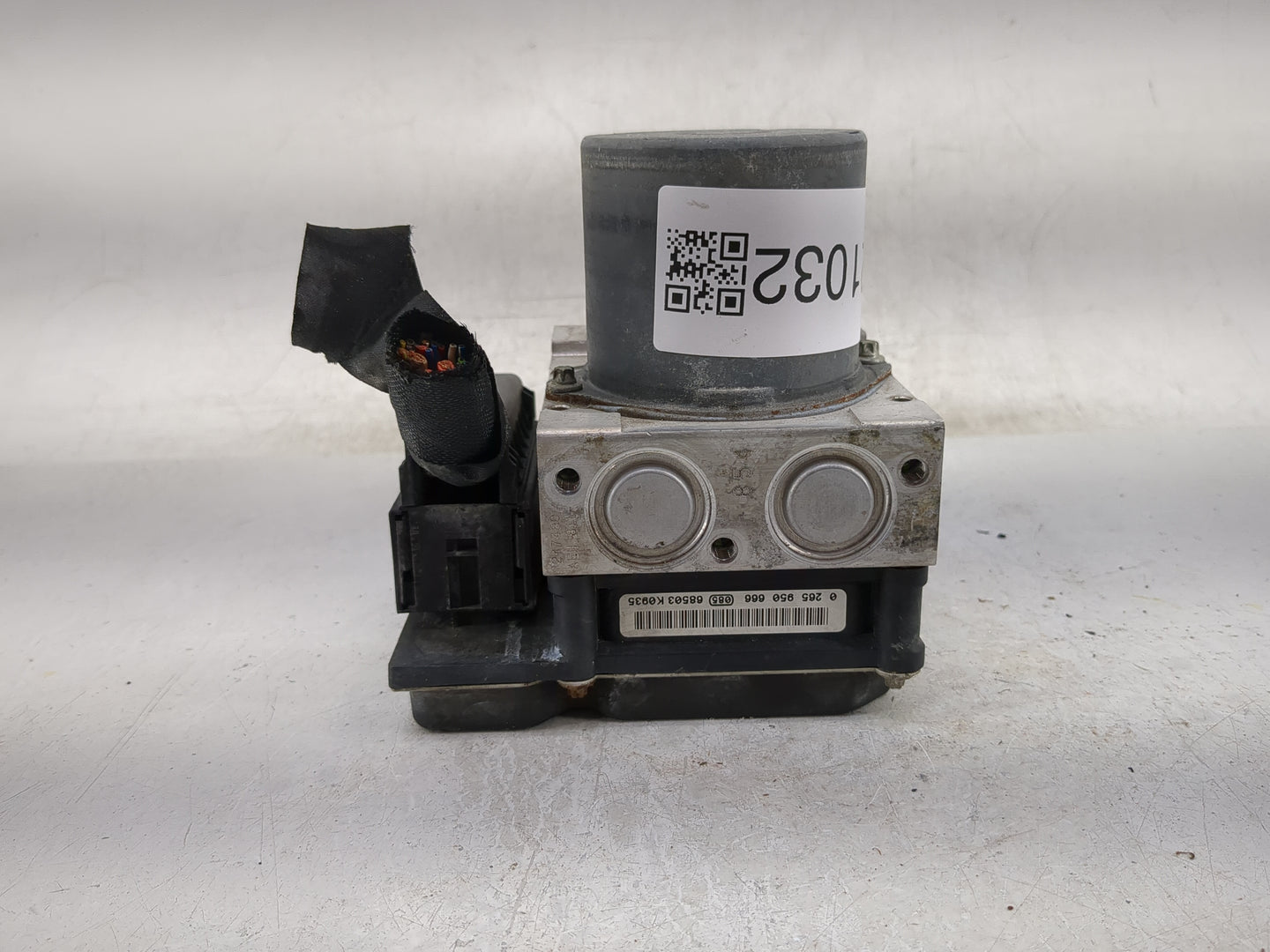 2006-2007 Bmw 550i ABS Pump Control Module Replacement P/N:0265236020 34516788550-01, 0265950666 Fits Fits 2006 2007 OEM Use