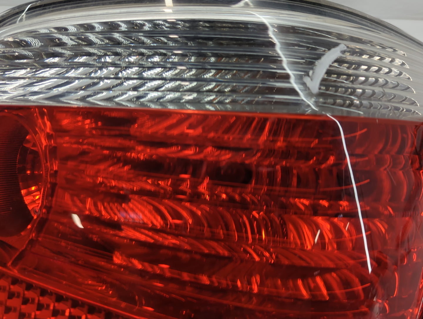 2006-2007 Bmw 550i Tail Light Assembly Passenger Right OEM P/N:7 165 740 Fits Fits 2004 2005 2006 2007 OEM Used Auto Parts -