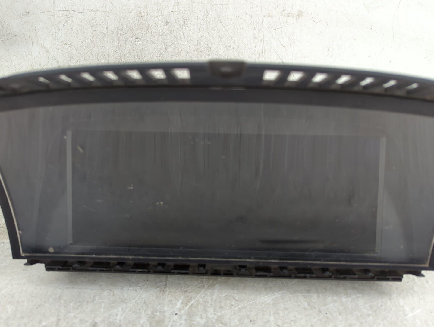 Bmw 750 Information Display Screen - Oemusedautoparts1.com