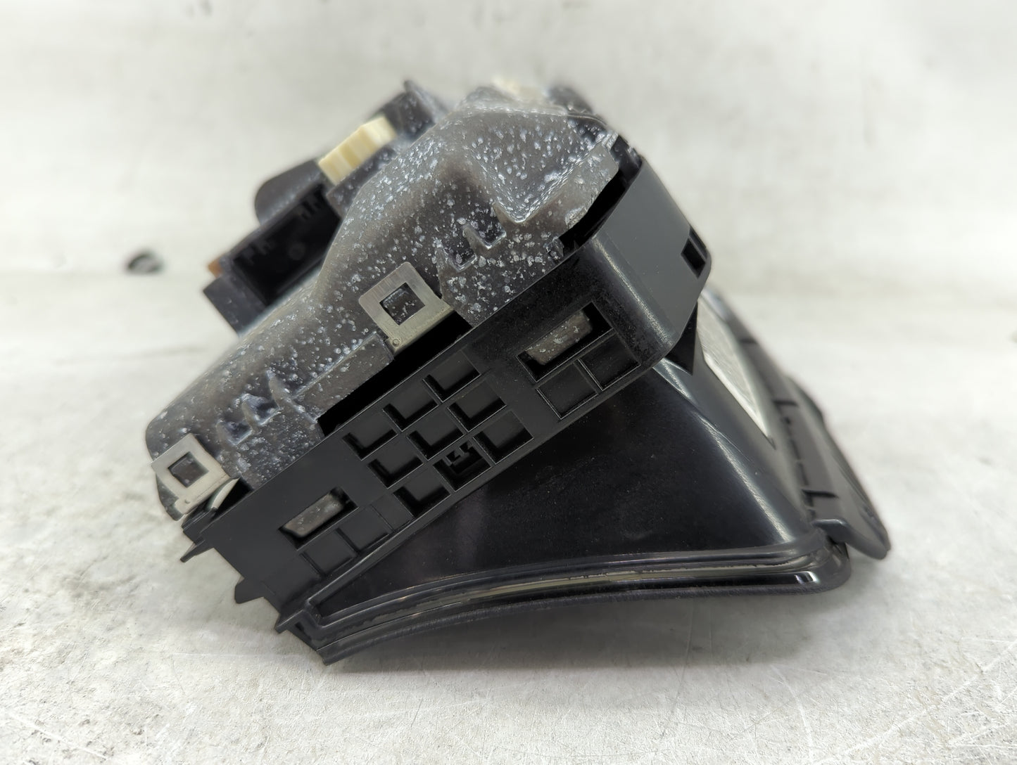 Bmw 750 Information Display Screen - Oemusedautoparts1.com