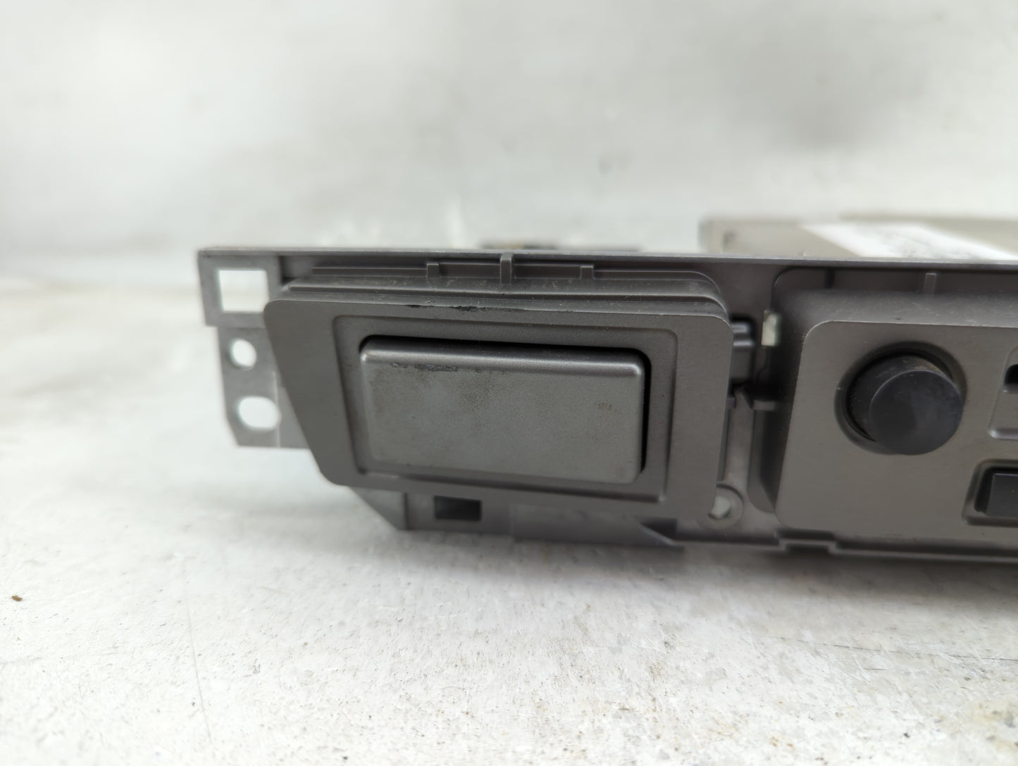 2006-2008 Bmw 750 Radio AM FM Cd Player Receiver Replacement P/N:9150992 659377663891 Fits Fits 2006 2007 2008 OEM Used Auto