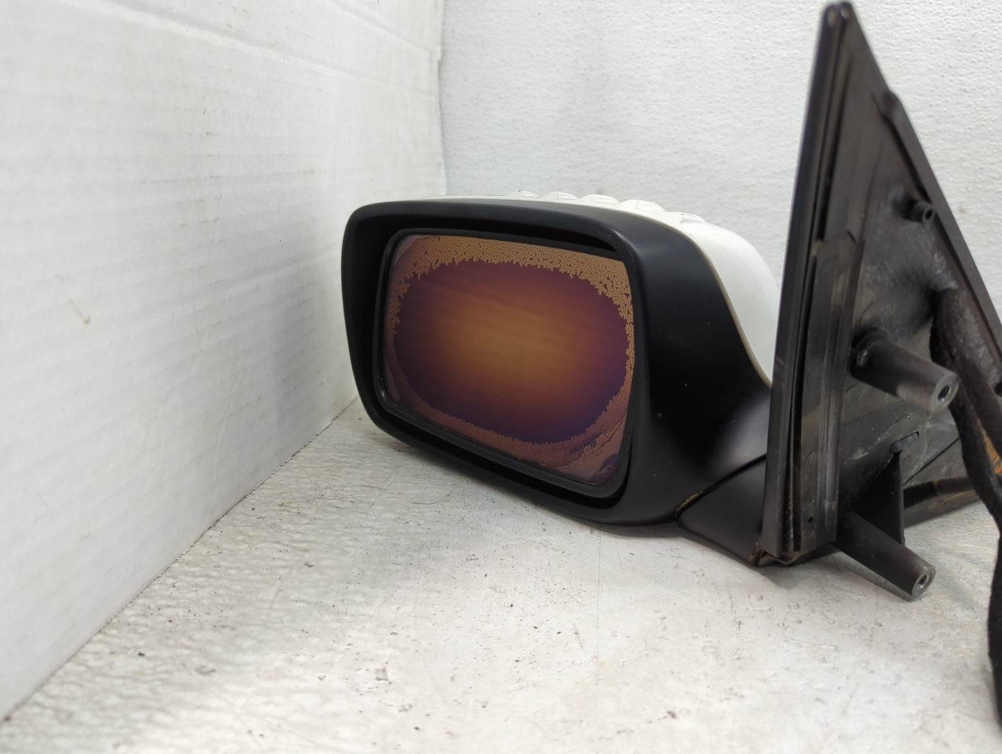 2007-2008 Bmw 750 Driver Side View Mirror - Left Door Mirror OEM Used - Oemusedautoparts1.com