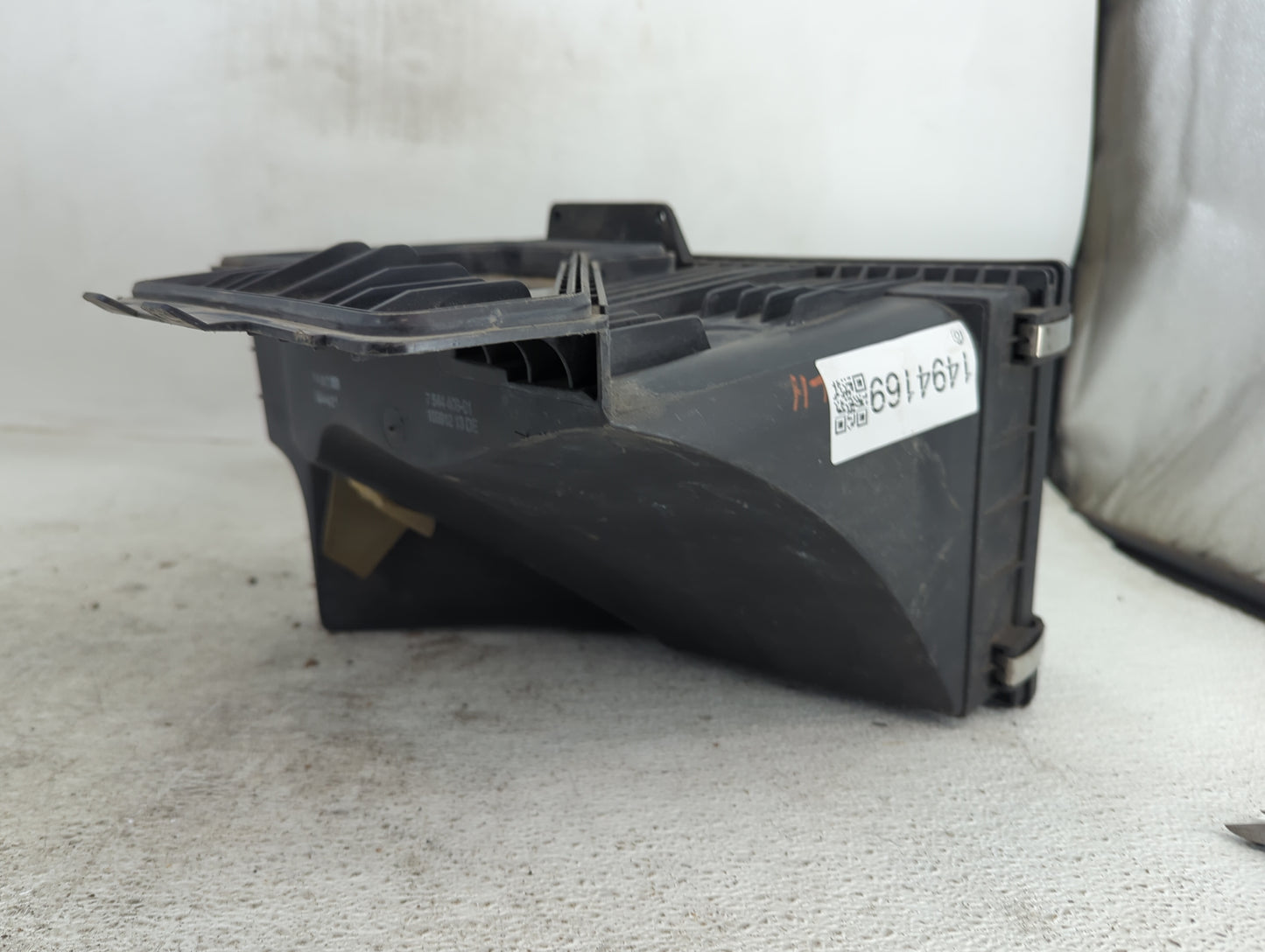 Bmw 750 Air Cleaner Intake-duct Hose Tube - Oemusedautoparts1.com