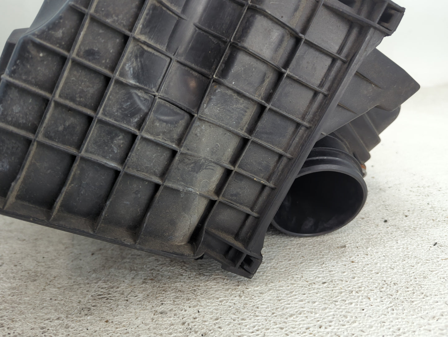 Bmw 750 Air Cleaner Intake-duct Hose Tube - Oemusedautoparts1.com
