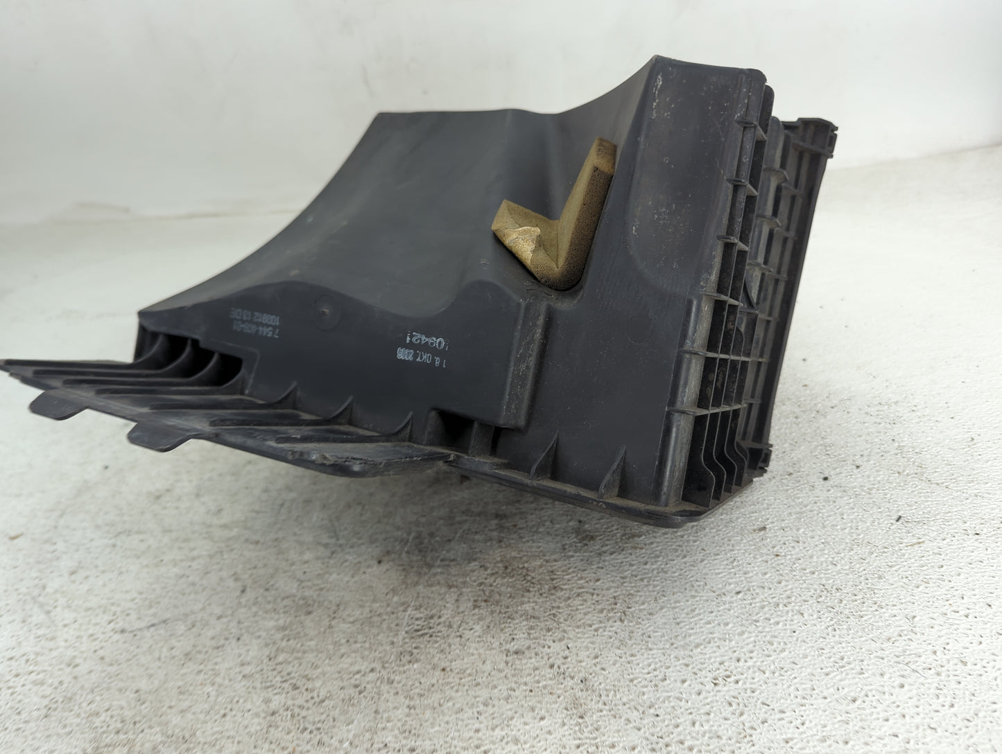 Bmw 750 Air Cleaner Intake-duct Hose Tube - Oemusedautoparts1.com