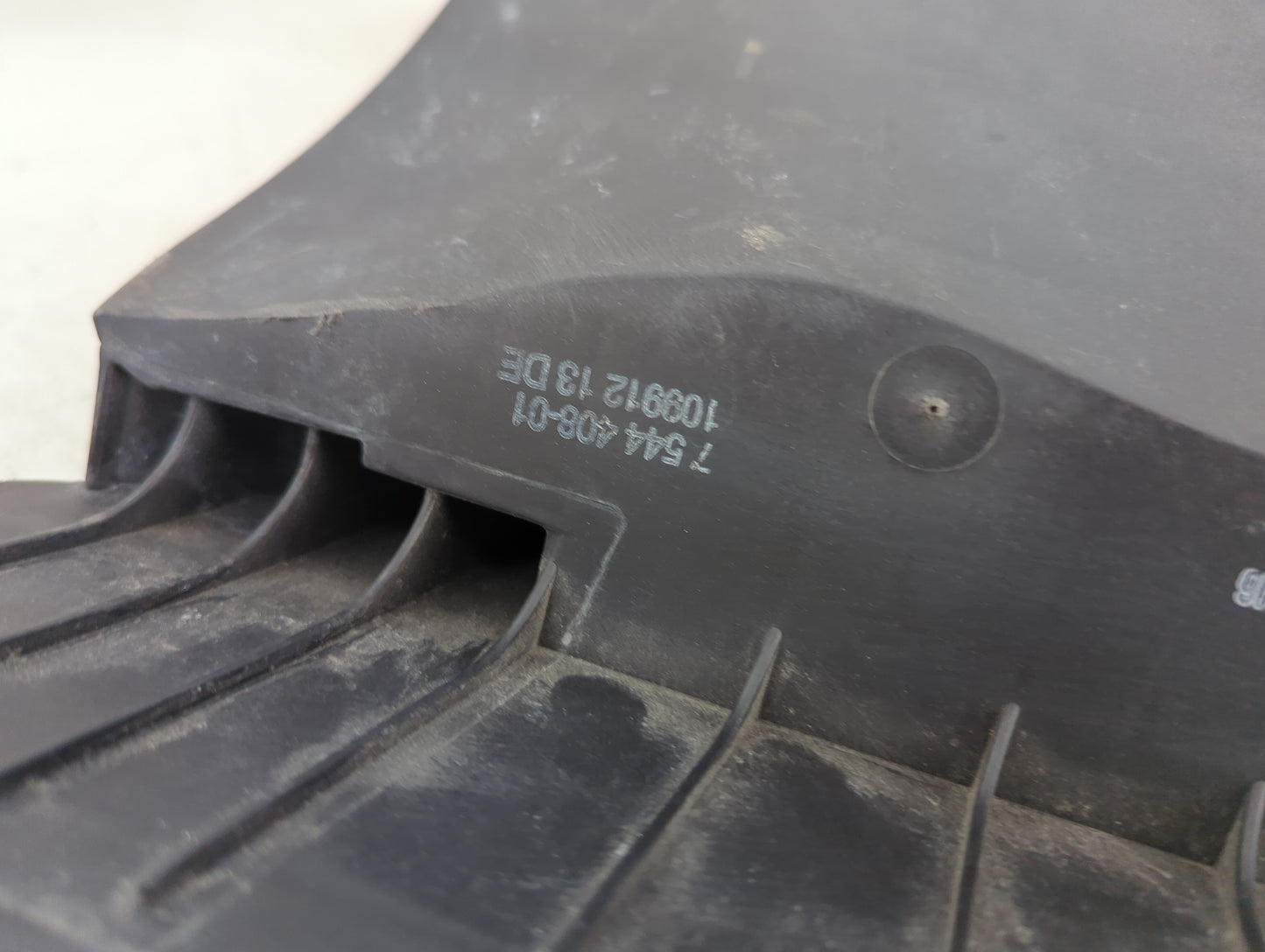 Bmw 750 Air Cleaner Intake-duct Hose Tube - Oemusedautoparts1.com