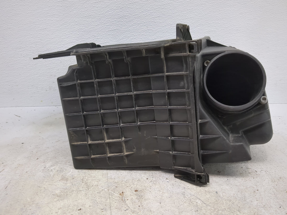 Bmw 750 Air Cleaner Intake-duct Hose Tube 1518563 - Oemusedautoparts1.com
