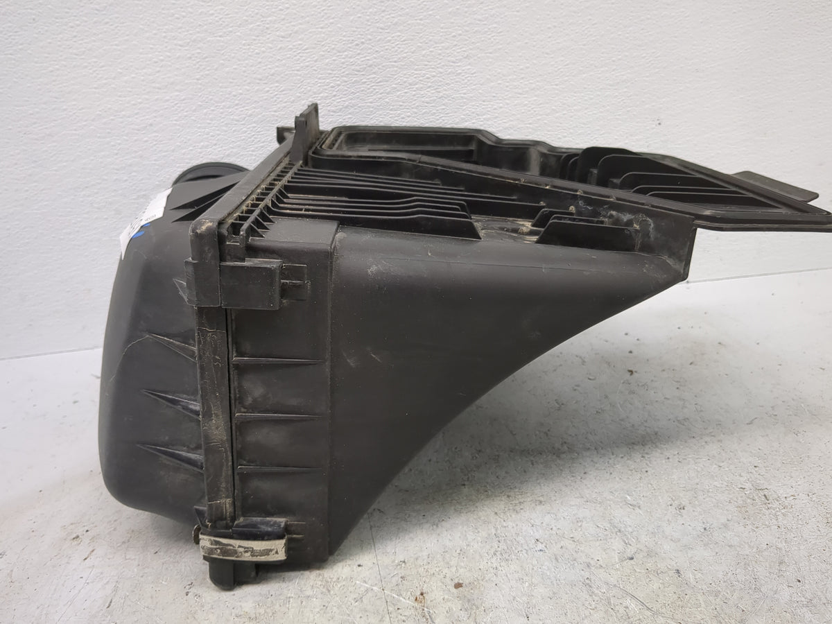 Bmw 750 Air Cleaner Intake-duct Hose Tube 1518563 - Oemusedautoparts1.com
