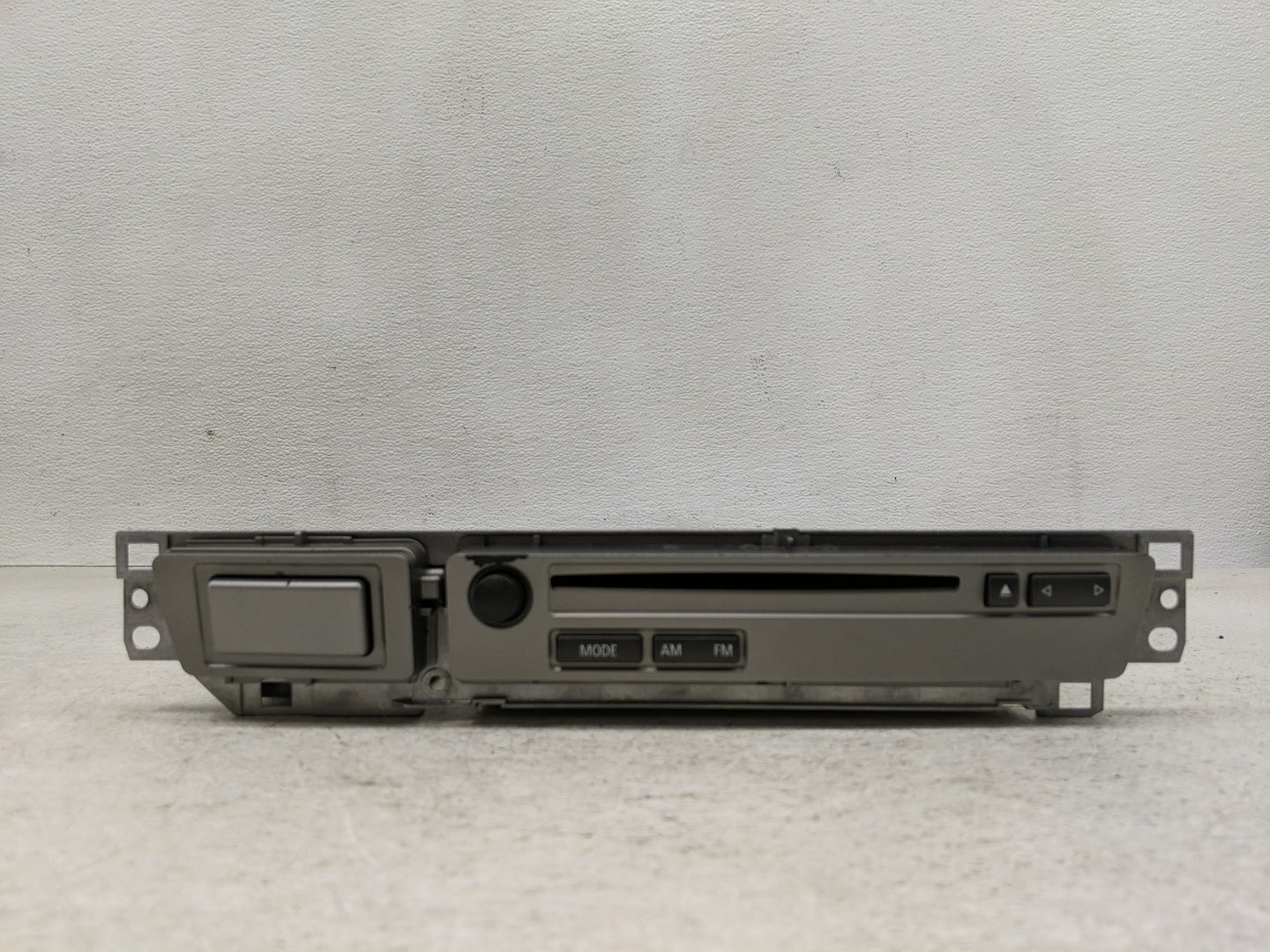 2007-2008 Bmw 750i Radio AM FM Cd Player Receiver Replacement P/N:9 130 764 Fits Fits 2007 2008 OEM Used Auto Parts - Oemuse