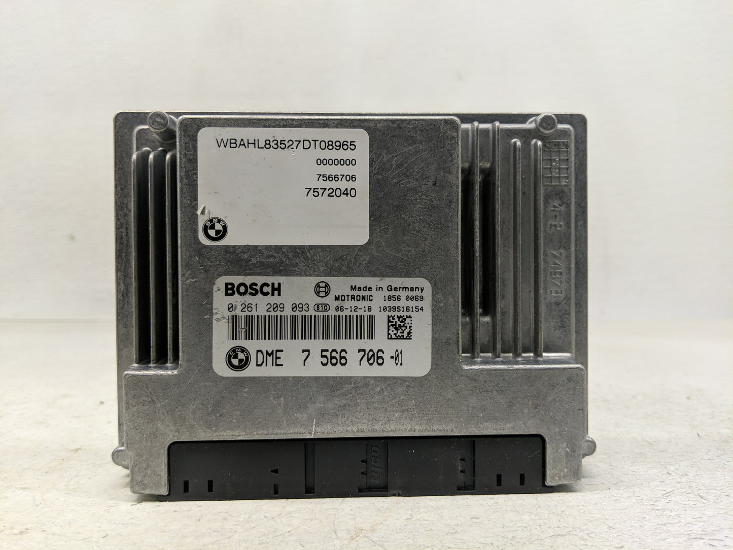 2006-2007 Bmw 750i PCM Engine Control Computer ECU ECM PCU OEM P/N:7572040 0 261 209 093, 7 566 706 Fits Fits 2006 2007 OEM 