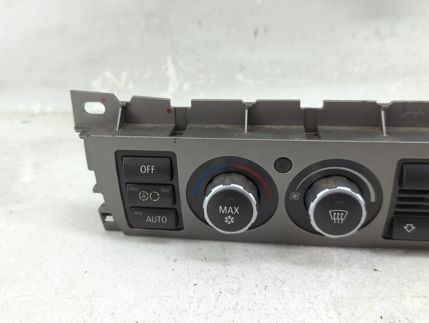 2006-2008 Bmw 750i Climate Control Module Temperature AC/Heater Replacement P/N:6981405-01 Fits Fits 2006 2007 2008 OEM Used
