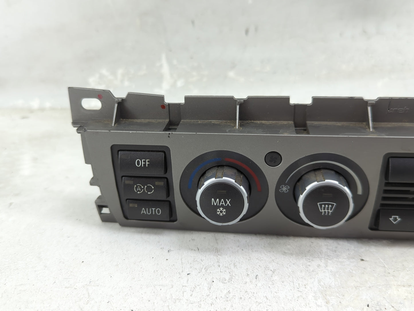2006-2008 Bmw 750i Climate Control Module Temperature AC/Heater Replacement P/N:6981405-01 Fits Fits 2006 2007 2008 OEM Used