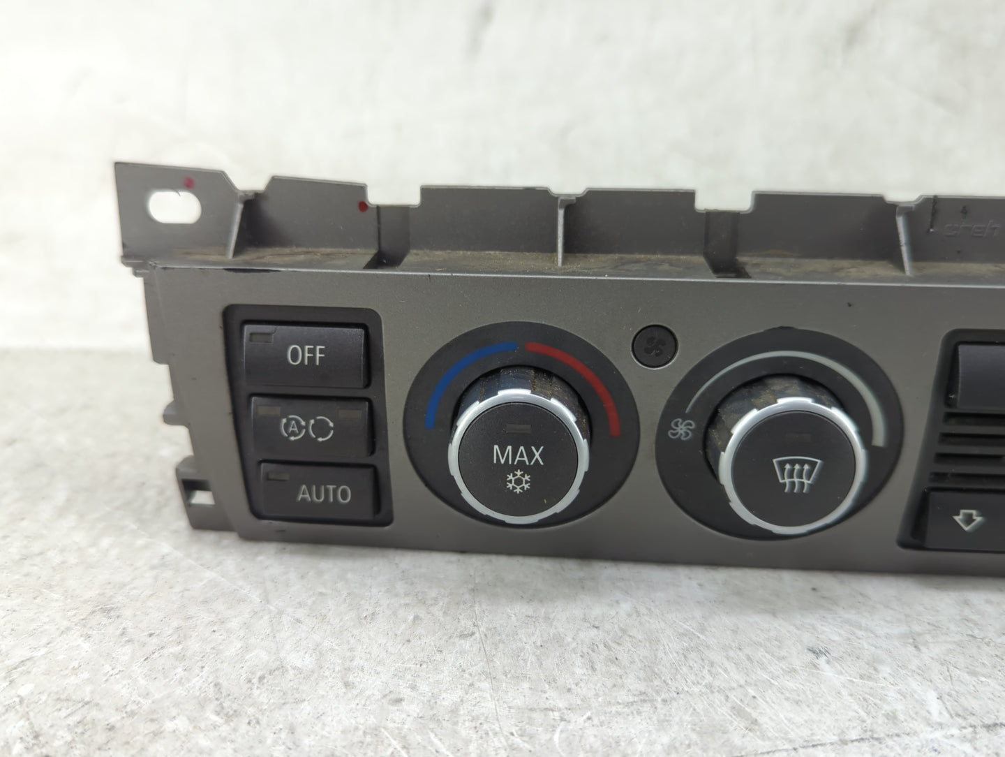 2006-2008 Bmw 750i Climate Control Module Temperature AC/Heater Replacement P/N:6981404-01 Fits Fits 2006 2007 2008 OEM Used