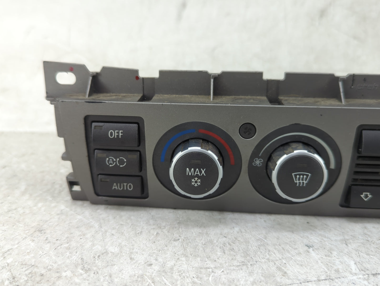 2006-2008 Bmw 750i Climate Control Module Temperature AC/Heater Replacement P/N:6981404-01 Fits Fits 2006 2007 2008 OEM Used