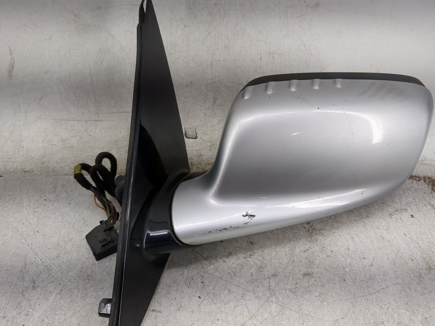 2007 Bmw 750li Driver Side View Mirror - Left Door Mirror OEM Used - Oemusedautoparts1.com