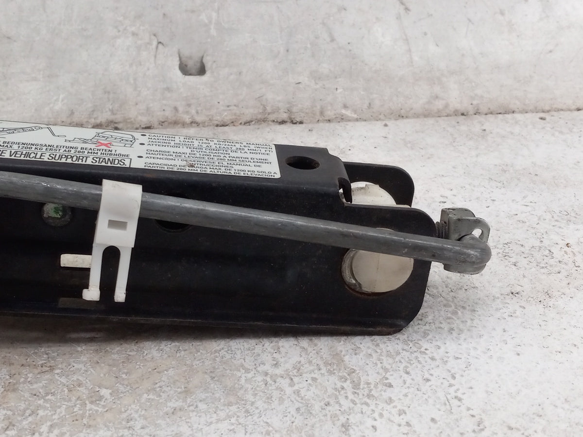 2007 Bmw 750li Spare Scissor Car Jack Black - Oemusedautoparts1.com