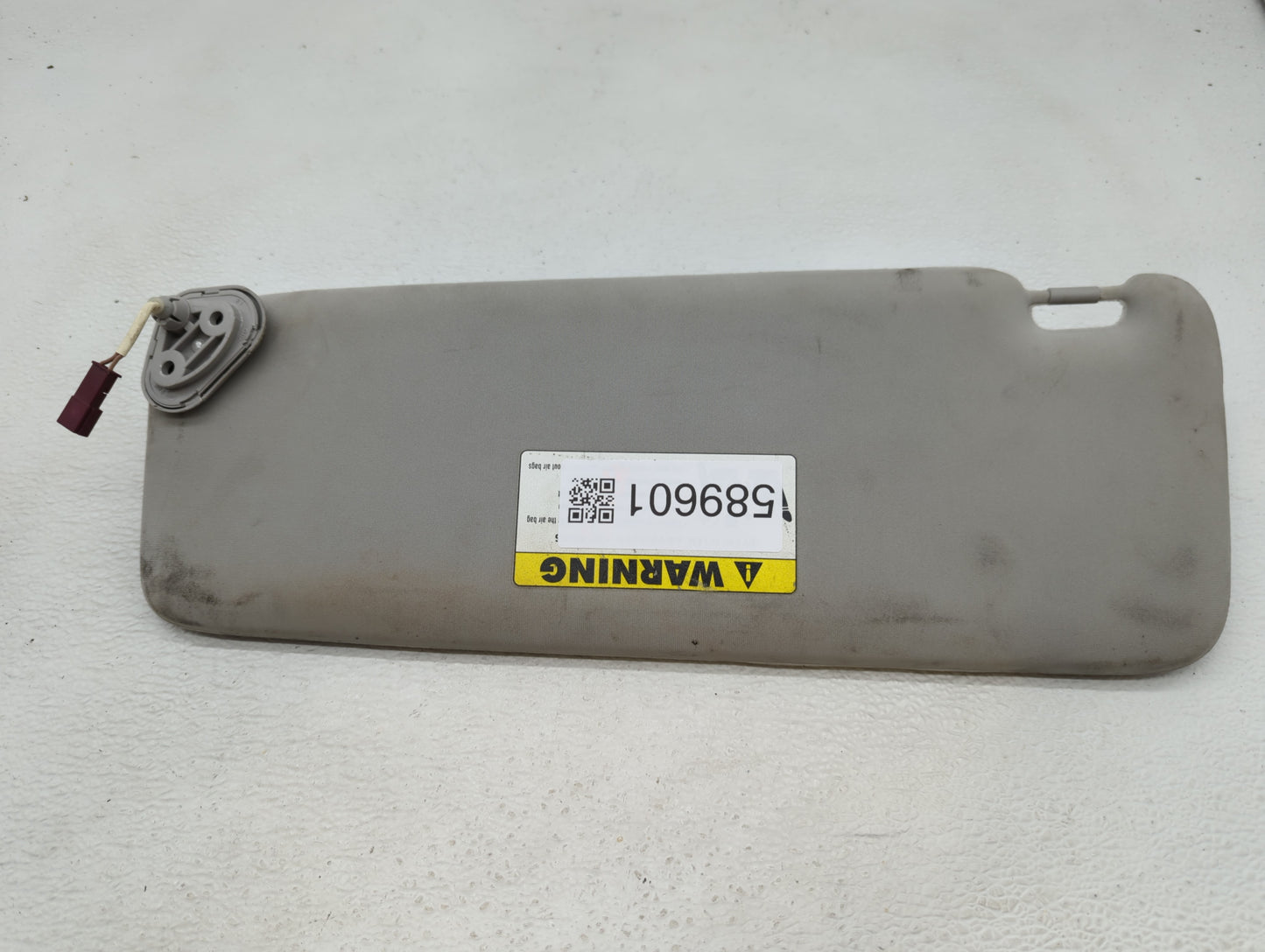 2007 Bmw 7 Series Sun Visor Shade Replacement Passenger Right Mirror Fits Fits 2004 2005 2006 2008 OEM Used Auto Parts - Oem
