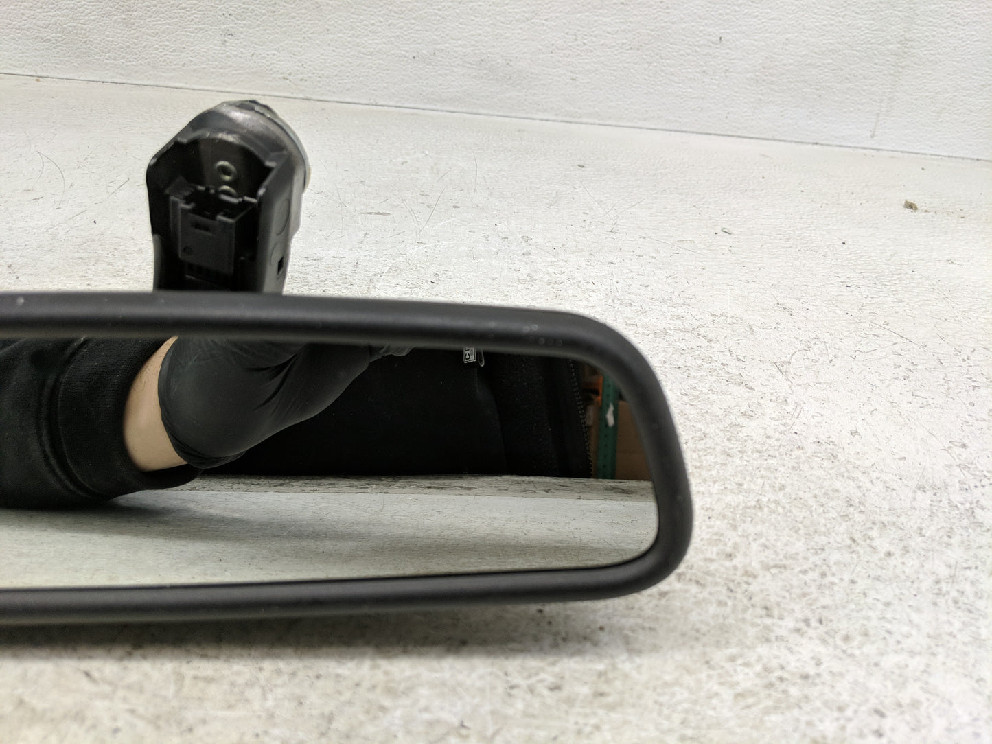 2010-2012 Bmw M5 Interior Rear View Mirror Replacement OEM P/N:905-1542 913445801 Fits OEM Used Auto Parts - Oemusedautopart