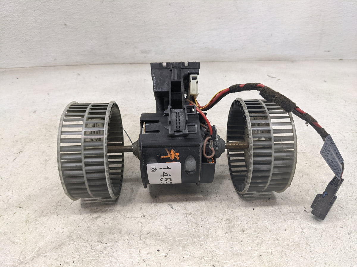 2006-2010 Bmw M6 Heater AC Blower Motor P/N:6934972 235141-1/F, E39421 Fits Fits 2004 2005 2006 2007 2008 2009 2010 OEM Used