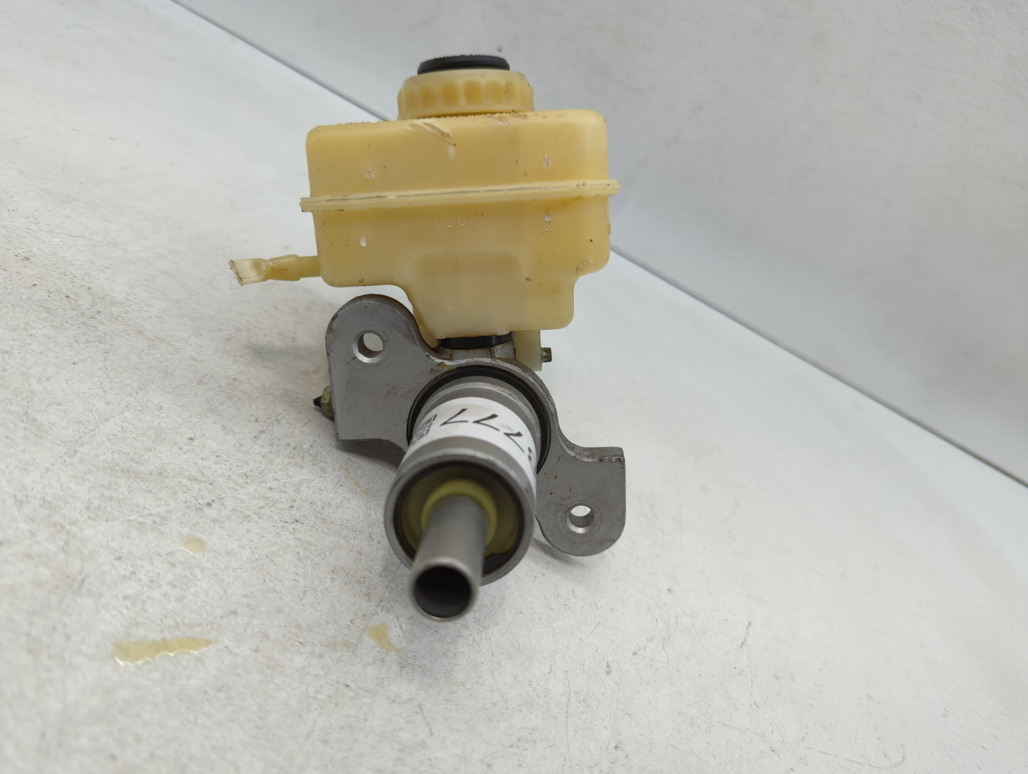 2006-2010 Bmw M6 Brake Master Cylinder - Oemusedautoparts1.com