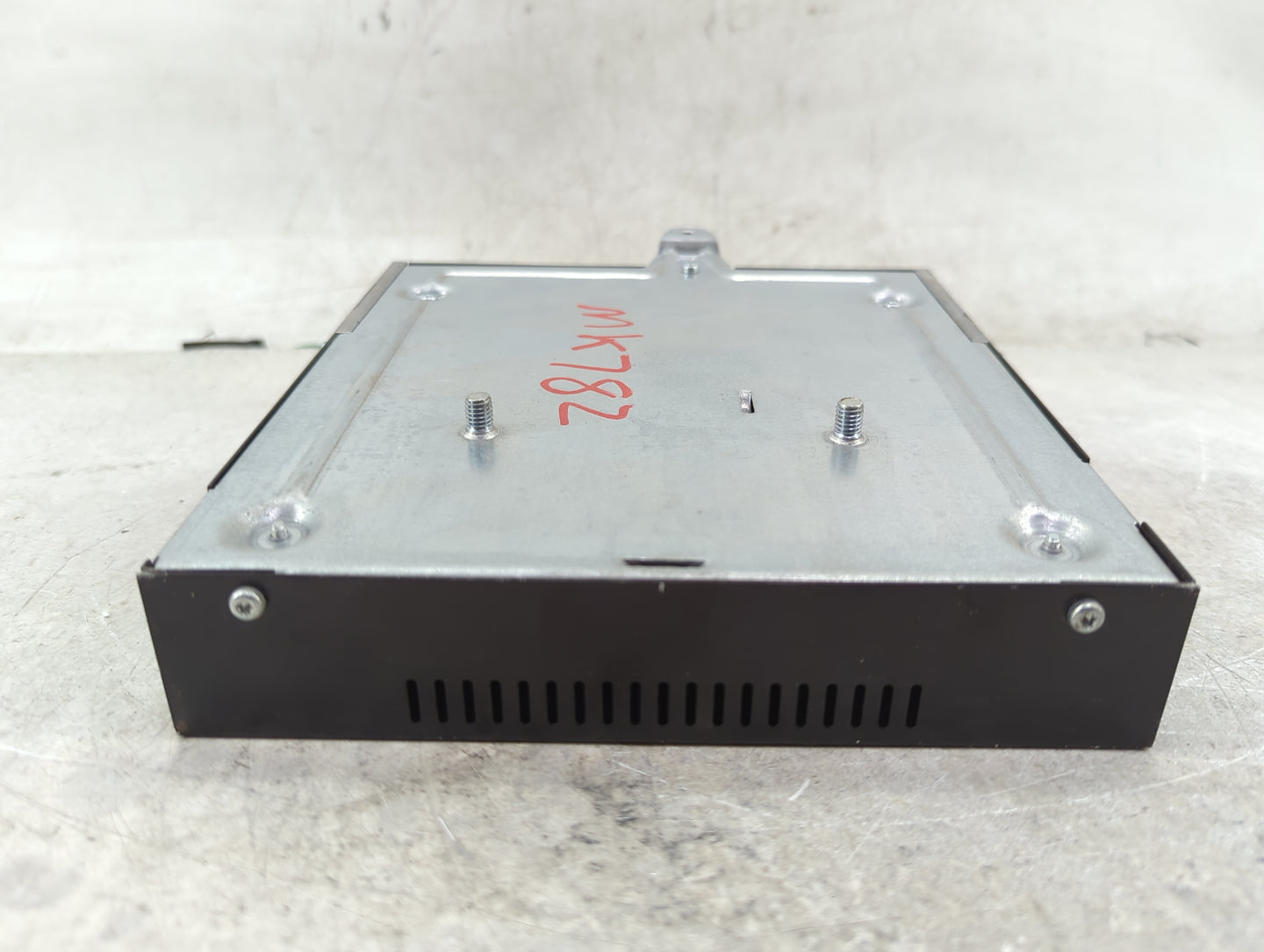2007 Bmw X3 Radio Speaker Amplifier 65129143150|9143150 - Oemusedautoparts1.com