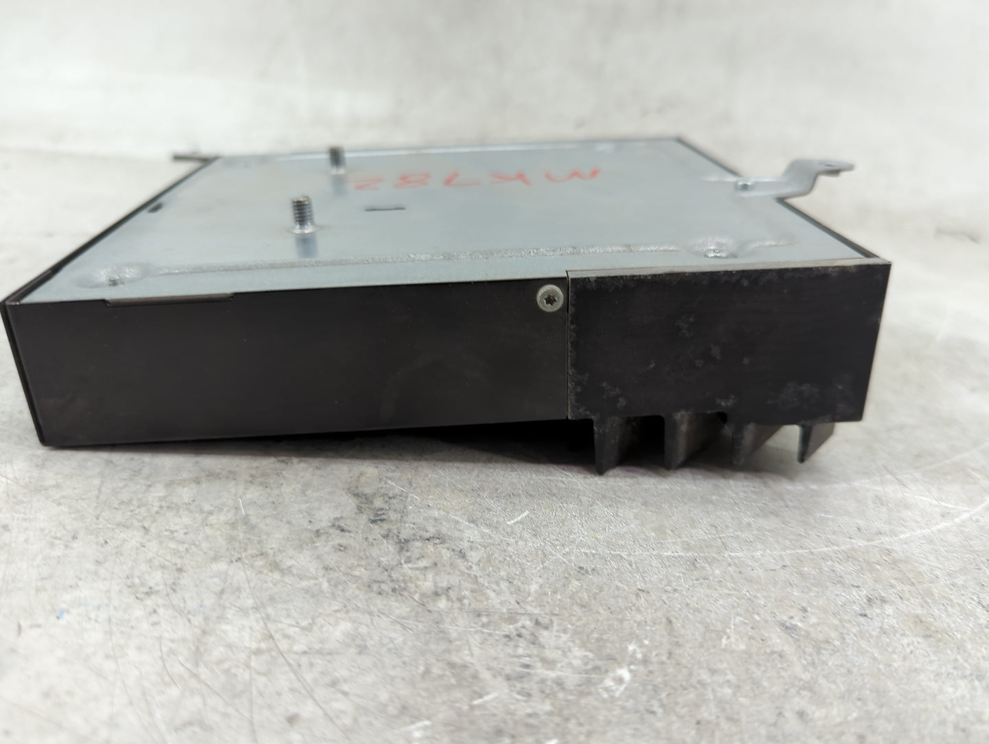 2007 Bmw X3 Radio Speaker Amplifier 65129143150|9143150 - Oemusedautoparts1.com