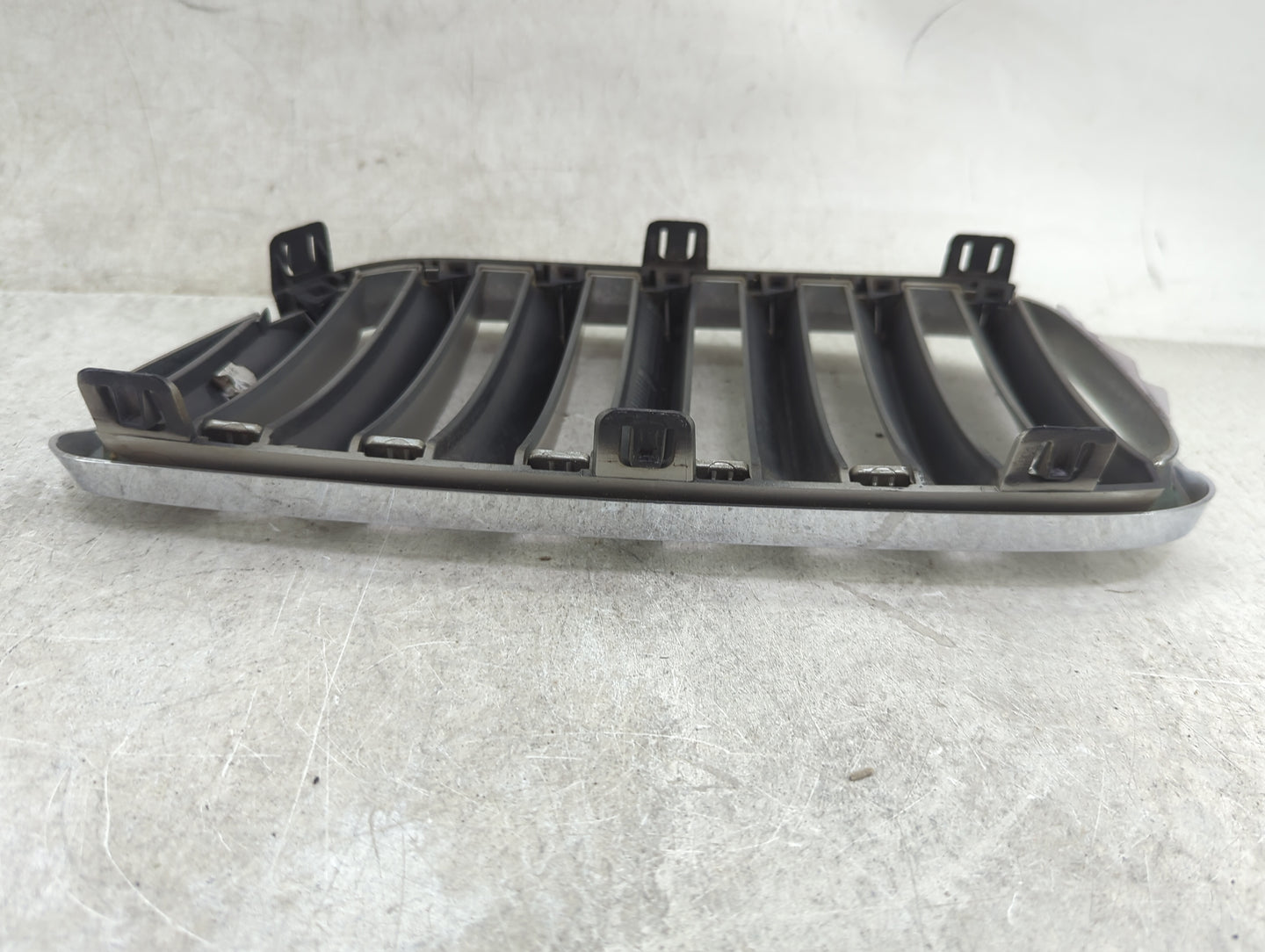 2007 Bmw X3 Front Grille Bumper Not Included - Oemusedautoparts1.com
