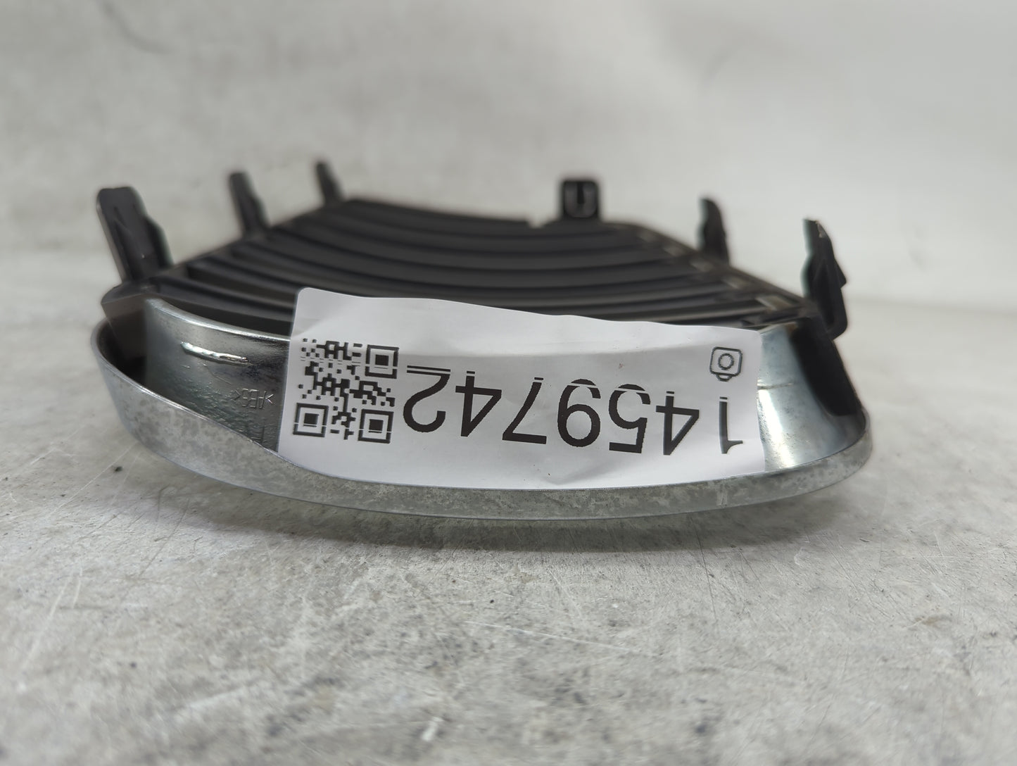 2007 Bmw X3 Front Grille Bumper Not Included - Oemusedautoparts1.com