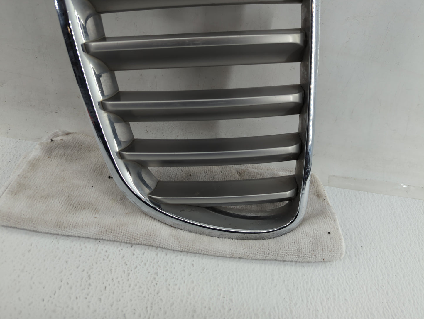 2007-2010 Bmw X3 Front Grille Bumper Not Included - Oemusedautoparts1.com