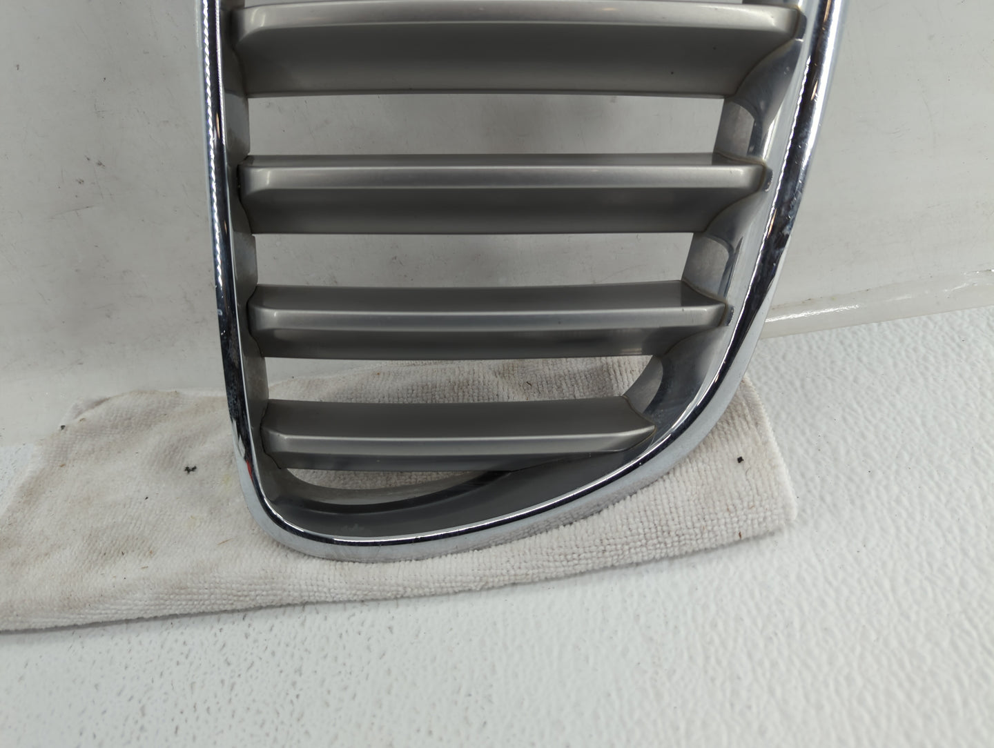2007-2010 Bmw X3 Front Bumper Grille Cover - Oemusedautoparts1.com