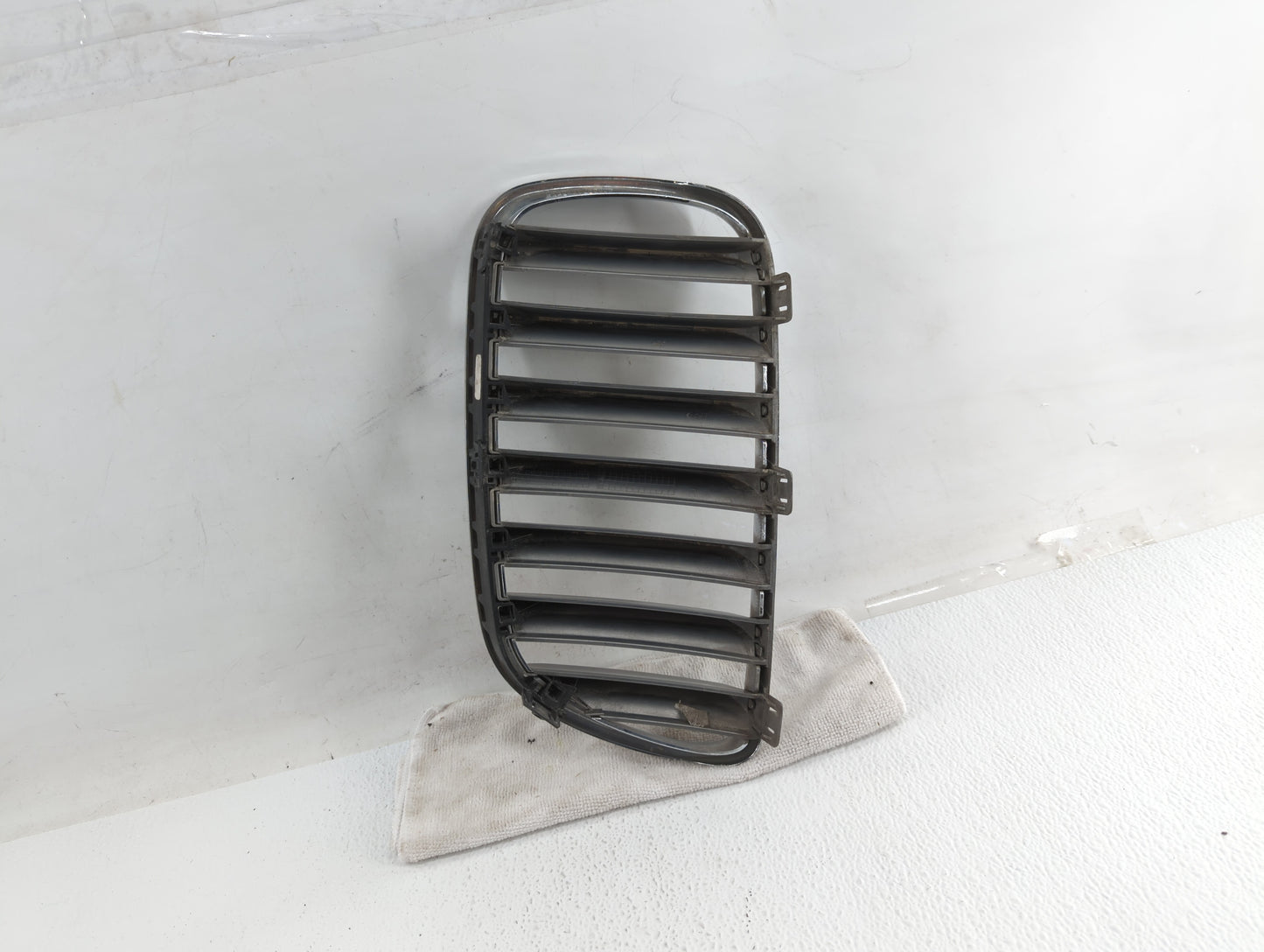 2007-2010 Bmw X3 Front Bumper Grille Cover - Oemusedautoparts1.com