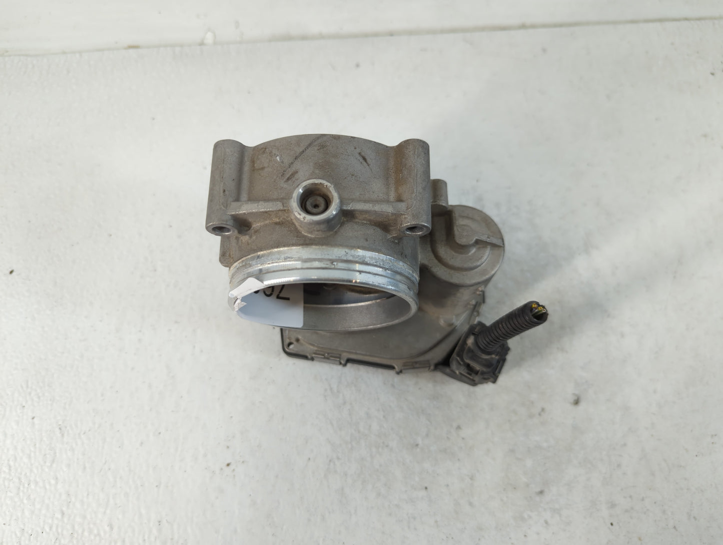 2007-2012 Bmw X3 Throttle Body P/N:A2C53112155 7 556 118.0-01 Fits Fits 2007 2008 2009 2010 2011 2012 2013 OEM Used Auto Par
