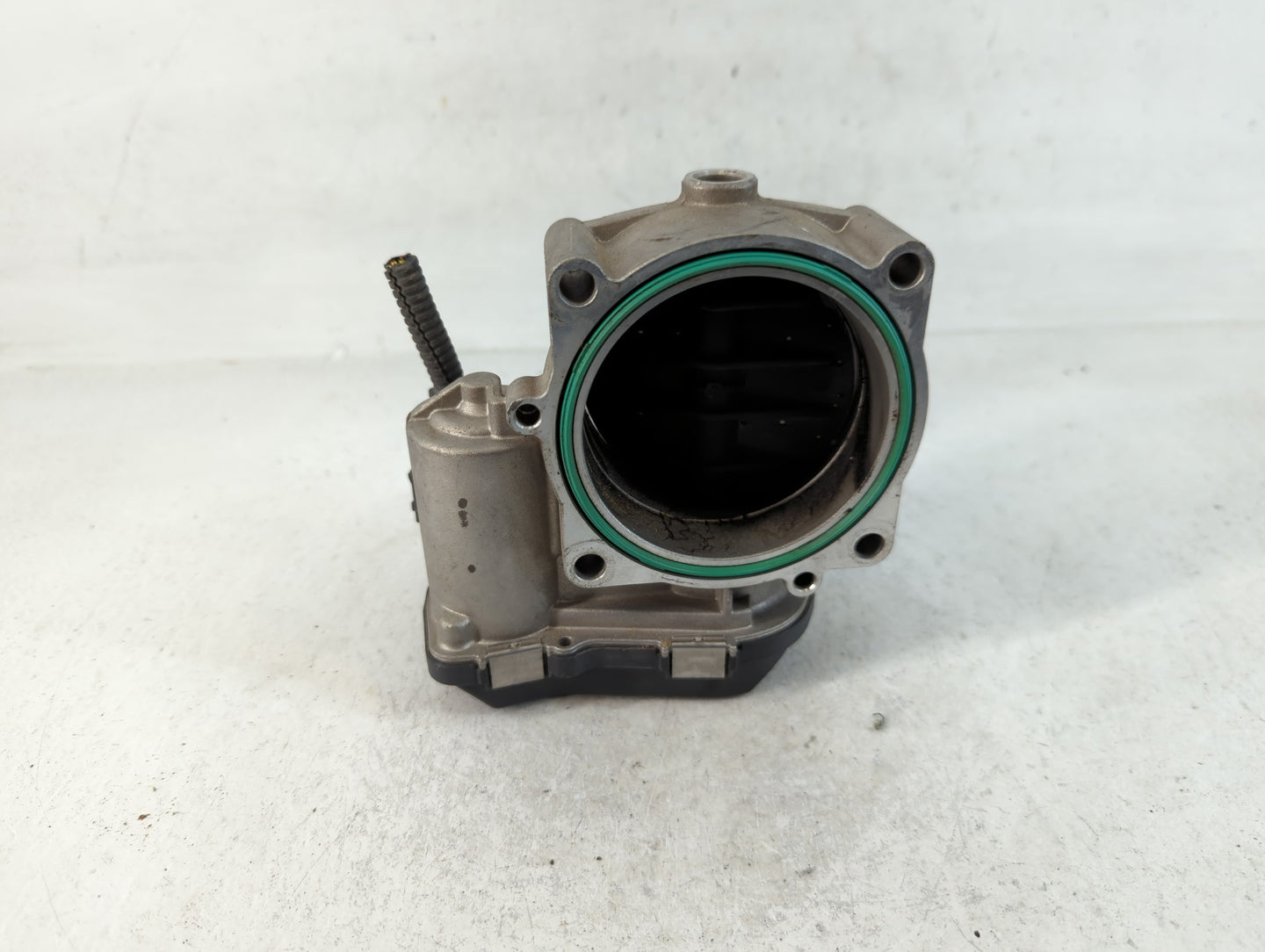 2007-2012 Bmw X3 Throttle Body P/N:A2C53112155 7 556 118.0-01 Fits Fits 2007 2008 2009 2010 2011 2012 2013 OEM Used Auto Par