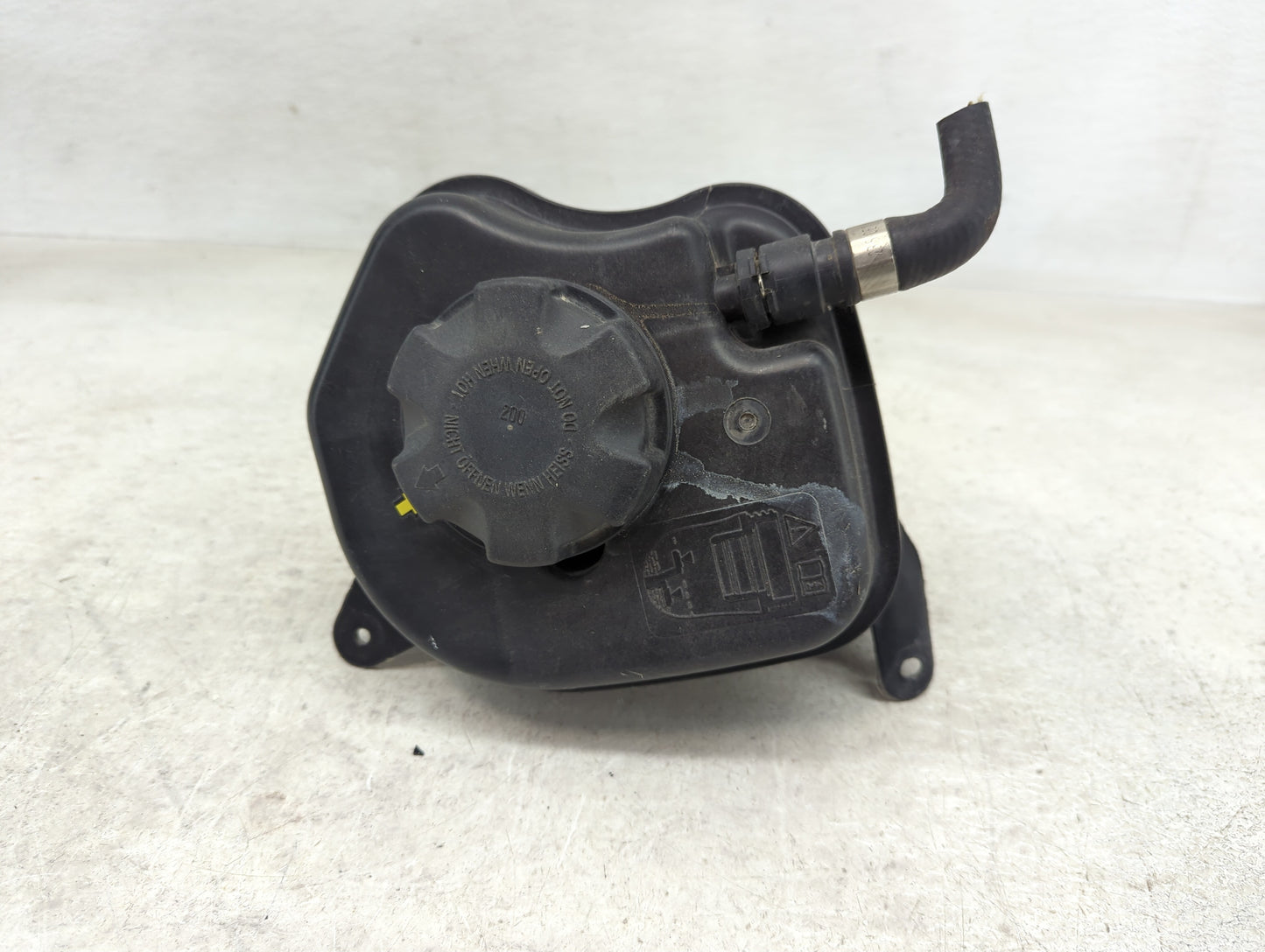2007-2018 Bmw X5 Radiator Coolant Overflow Expansion Tank Bottle 1409772 - Oemusedautoparts1.com