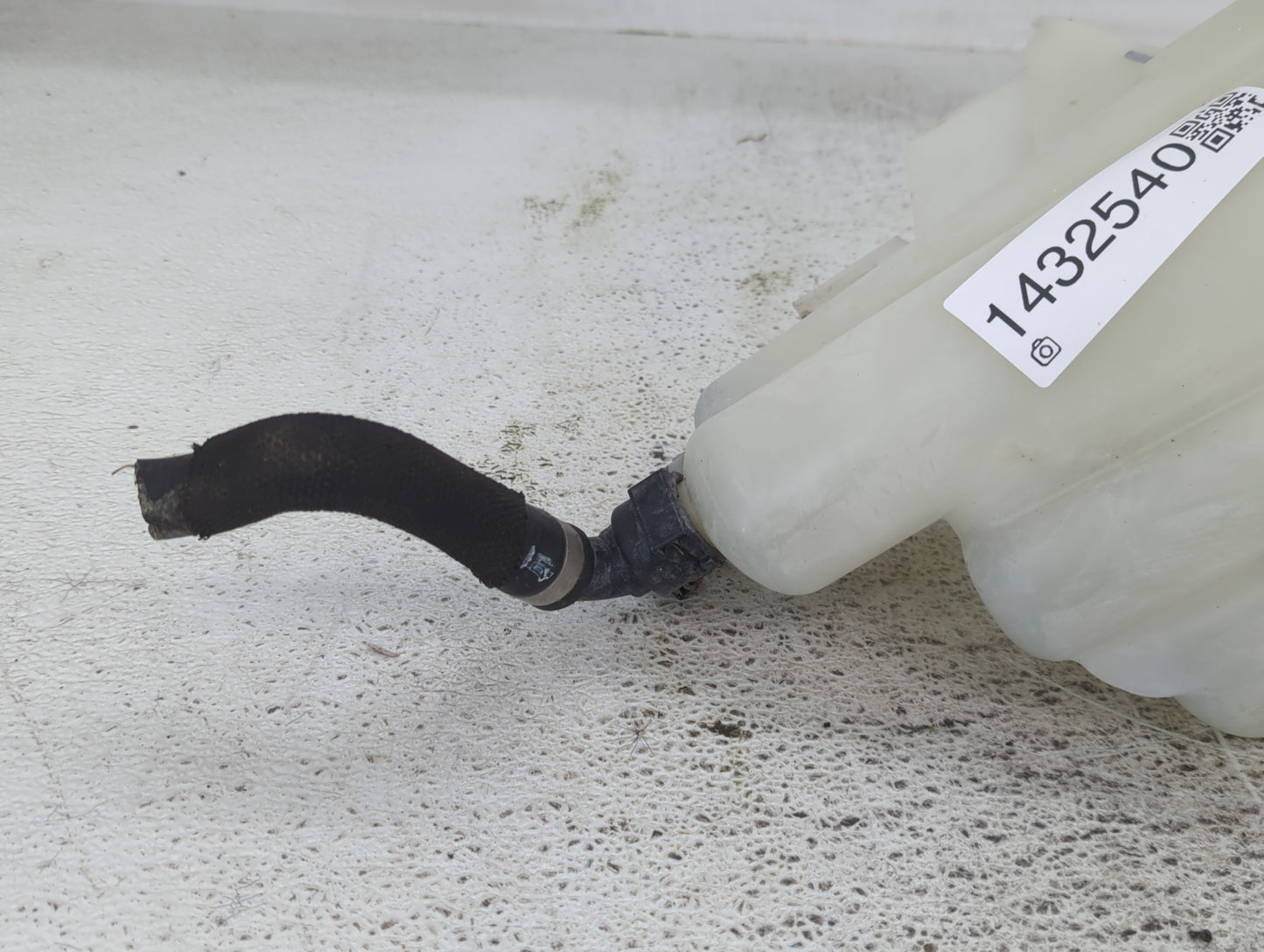 2007-2018 Bmw X5 Radiator Coolant Overflow Expansion Tank Bottle 1432540 - Oemusedautoparts1.com
