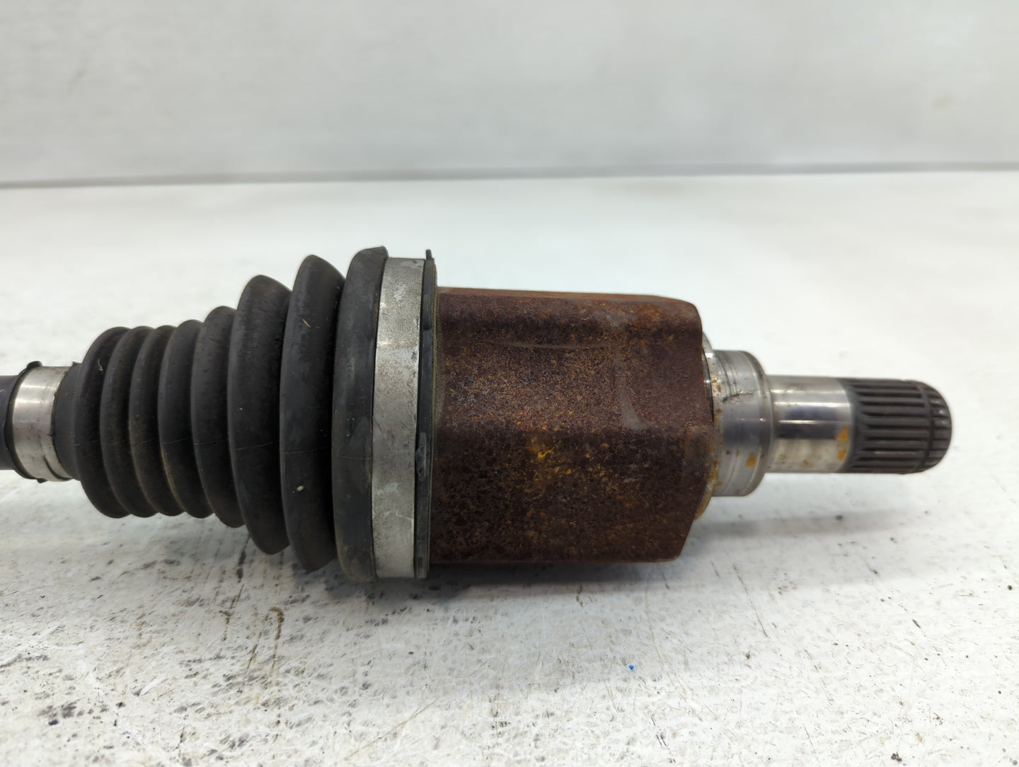 2007-2018 Bmw X5 Axle Shaft Front Driver Cv C/v - Oemusedautoparts1.com
