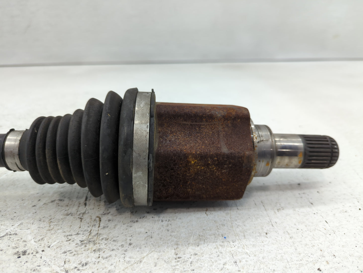 2007-2018 Bmw X5 Axle Shaft Front Driver Cv C/v - Oemusedautoparts1.com