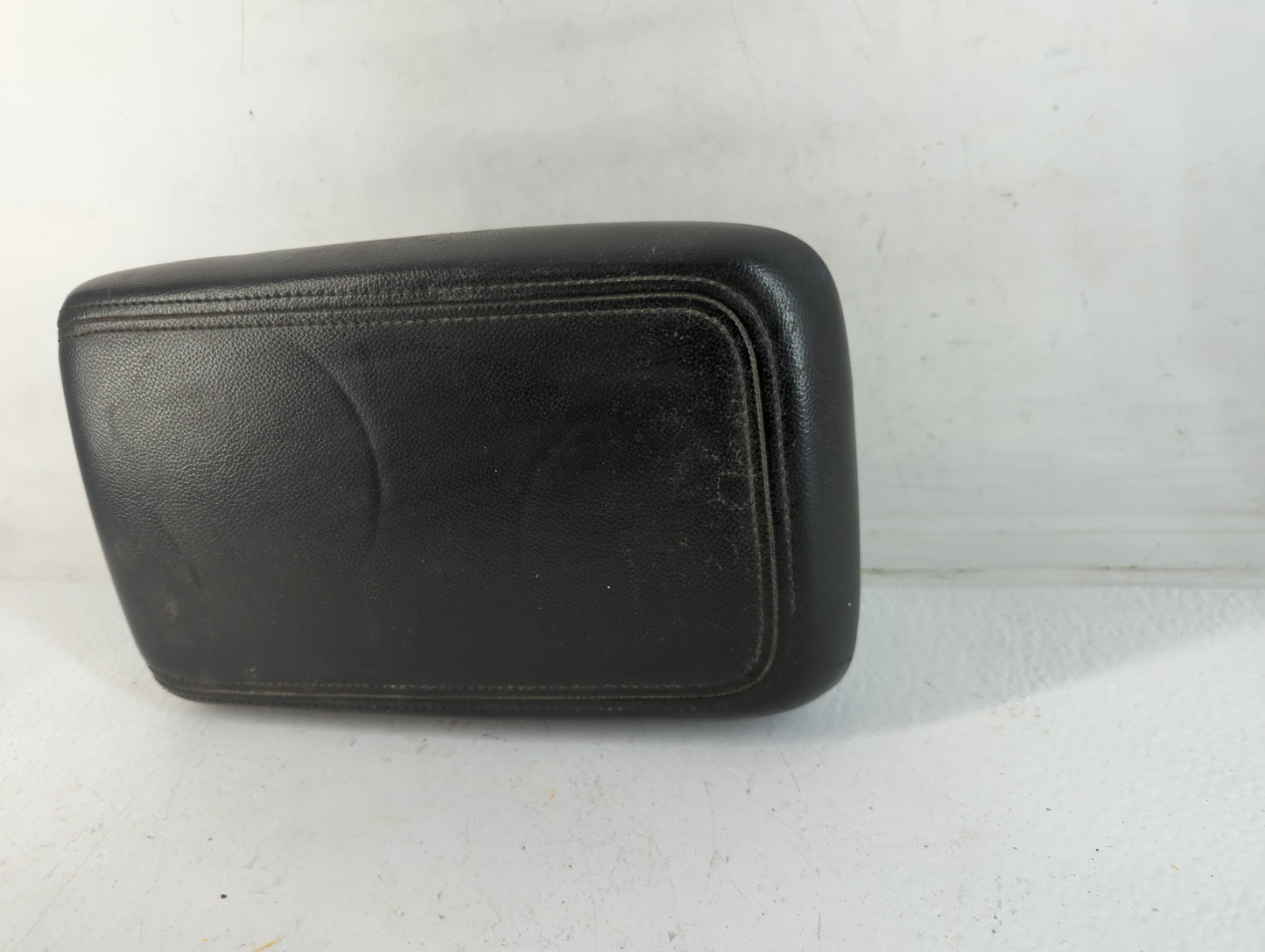 2007 Bmw Z4 Center Console Armrest Cover Lid Fits OEM Used Auto Parts - Oemusedautoparts1.com