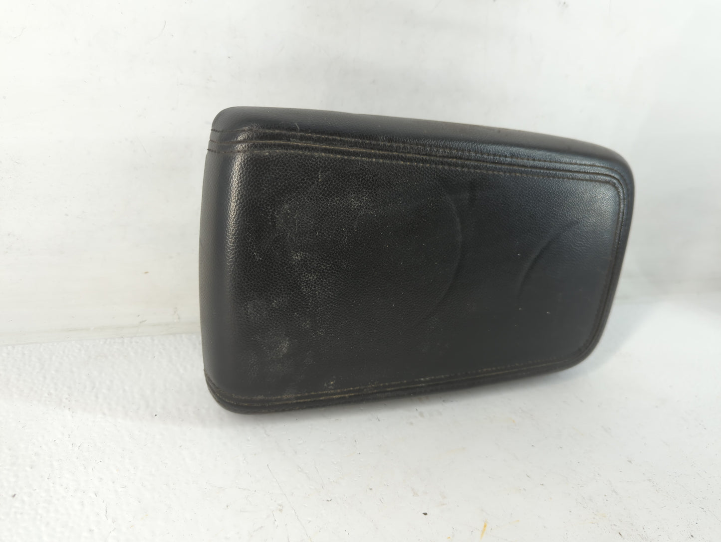 2007 Bmw Z4 Center Console Armrest Cover Lid Fits OEM Used Auto Parts - Oemusedautoparts1.com