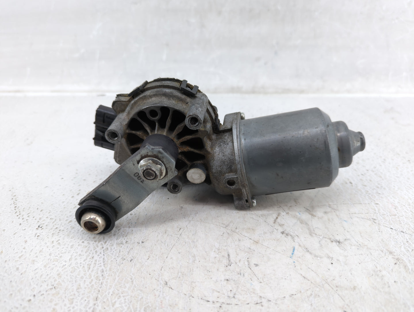 2006-2009 Buick Lacrosse Front Windshield Wiper Motor P/N:AX159010-8995 25790966 Fits Fits 2006 2007 2008 2009 OEM Used Auto