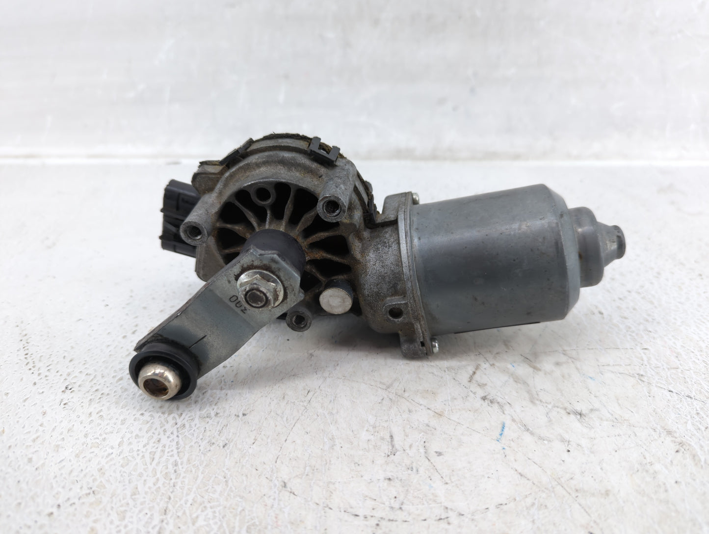 2006-2009 Buick Lacrosse Front Windshield Wiper Motor P/N:AX159010-8995 25790966 Fits Fits 2006 2007 2008 2009 OEM Used Auto