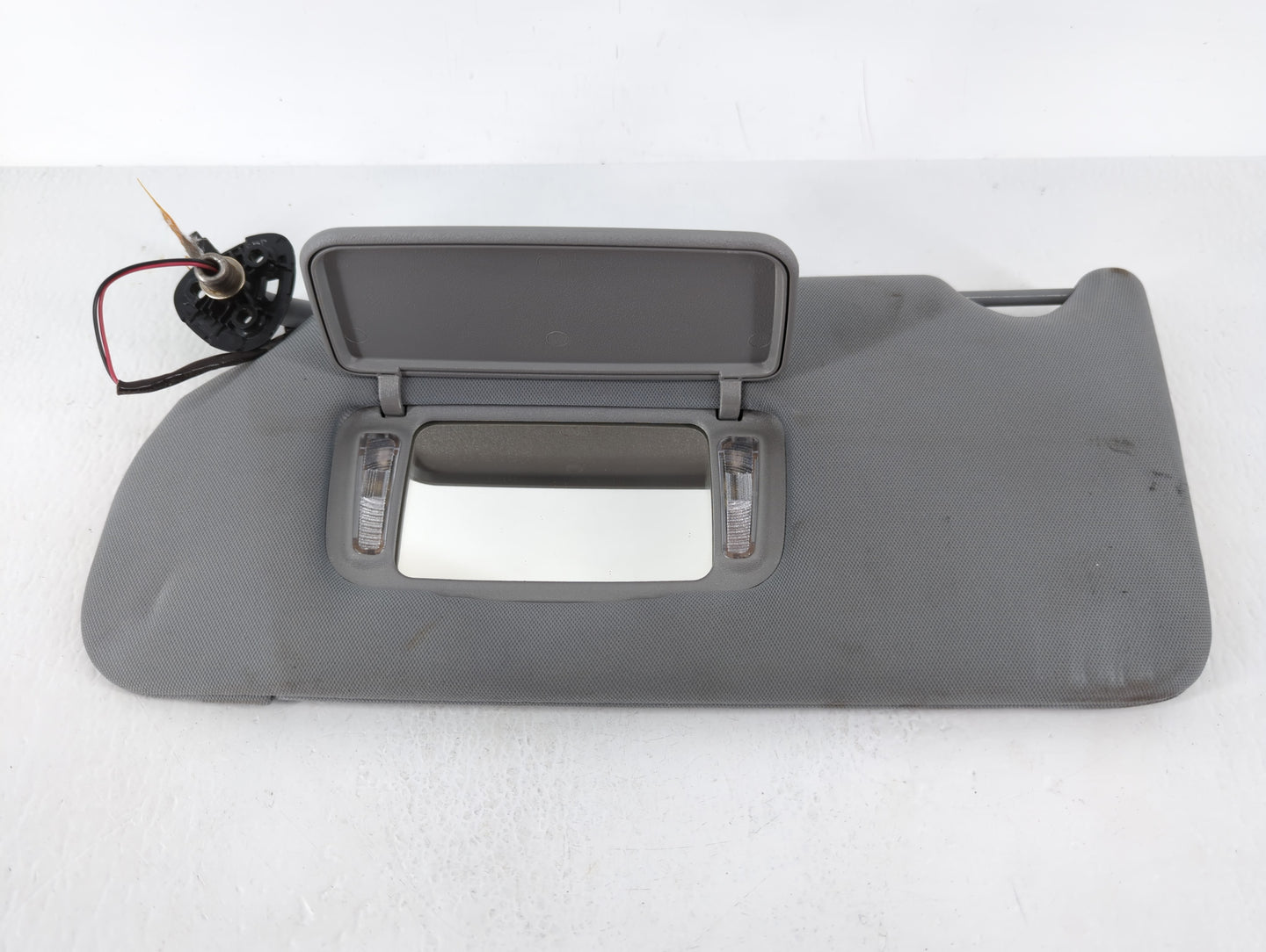 2005-2009 Buick Lacrosse Sun Visor Shade Replacement Driver Left Mirror Fits Fits 2005 2006 2007 2008 2009 OEM Used Auto Par