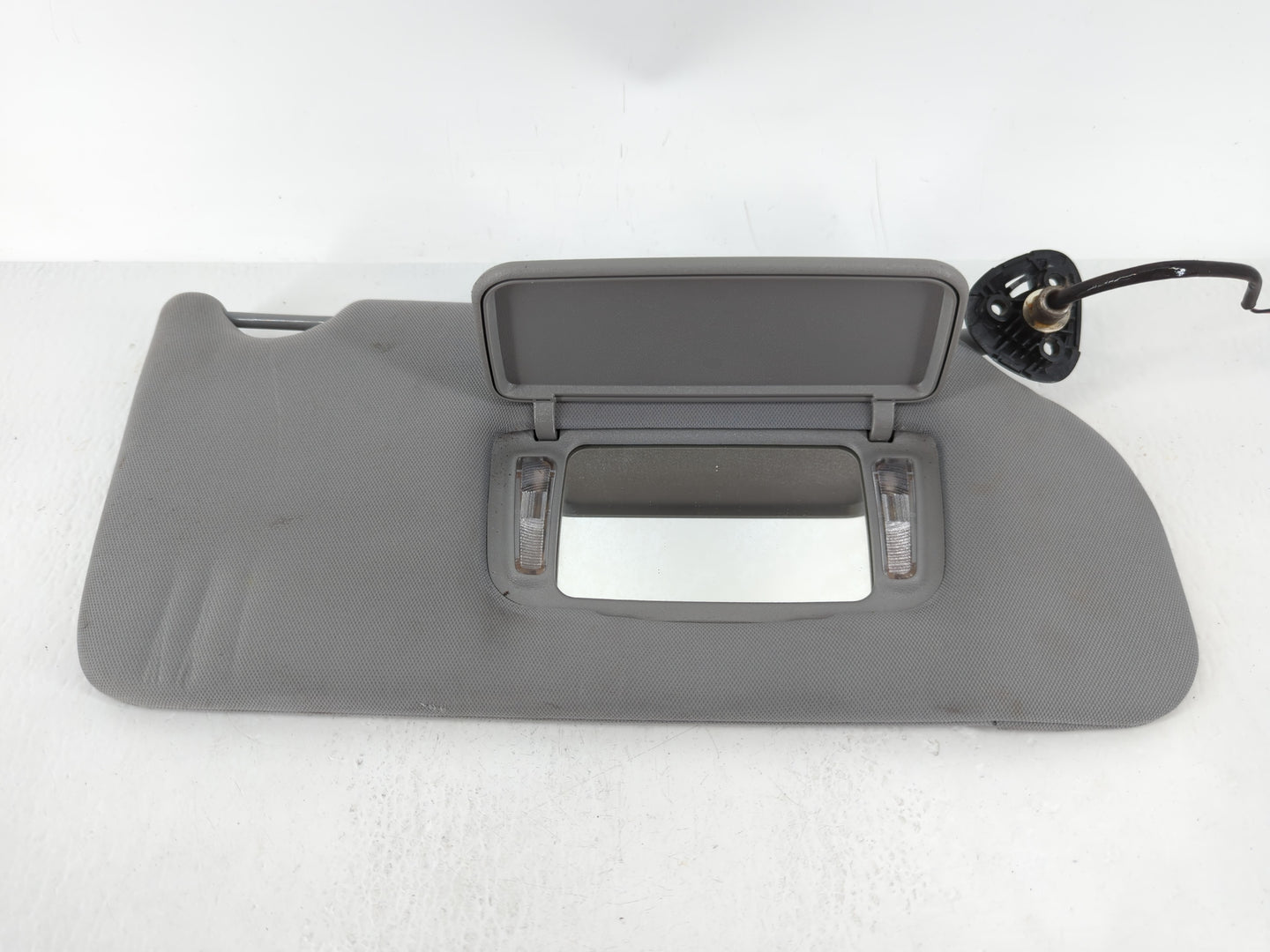 2005-2009 Buick Lacrosse Sun Visor Shade Replacement Passenger Right Mirror Fits Fits 2005 2006 2007 2008 2009 OEM Used Auto