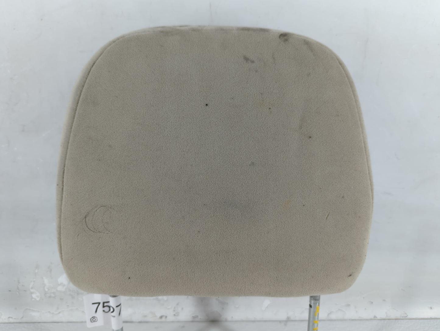 2005-2009 Buick Lacrosse Headrest Head Rest Front Driver Passenger Seat Fits Fits 2005 2006 2007 2008 2009 OEM Used Auto Par