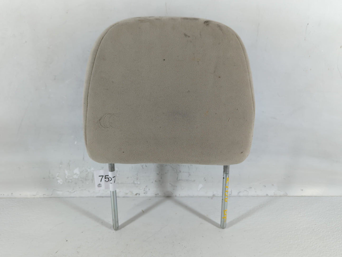 2005-2009 Buick Lacrosse Headrest Head Rest Front Driver Passenger Seat Fits Fits 2005 2006 2007 2008 2009 OEM Used Auto Par