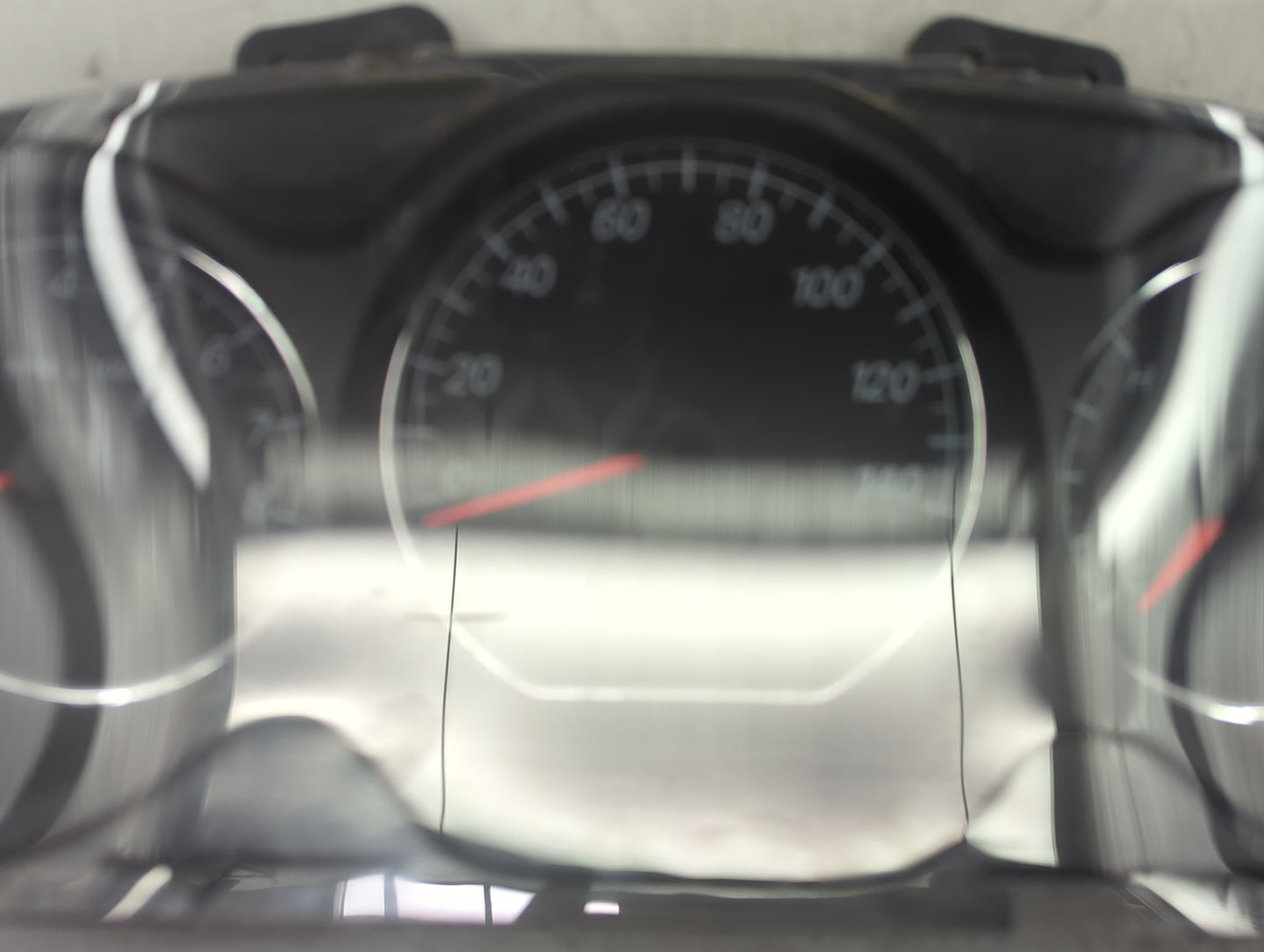 2007 Buick Lucern Instrument Cluster Speedometer Gauges P/N:15887481 28054838, 507481F06193CRJ4 Fits OEM Used Auto Parts - O